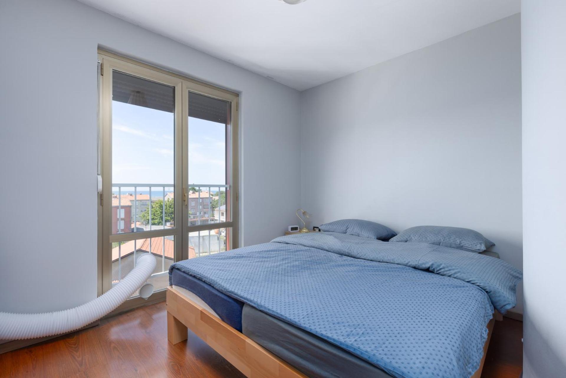 Matthias With Sea View Apartment